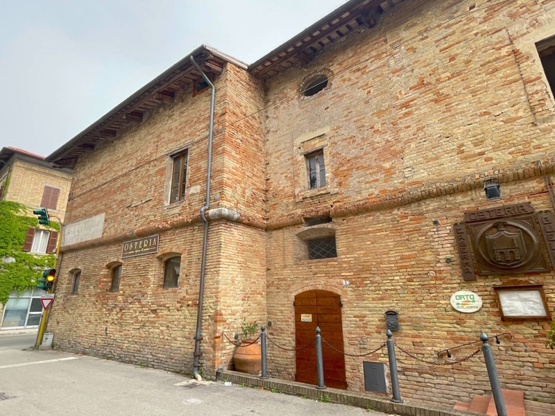 Attività commerciale in Vendita a San Benedetto del Tronto, 260 m²