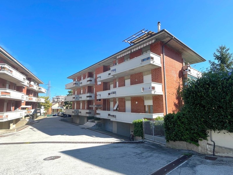 Trilocale in Vendita a San Benedetto del Tronto, 75'000€, 115 m²