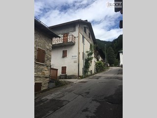 Casa Indipendente in Vendita a Pieve di Cadore, 175'000€, 450 m²