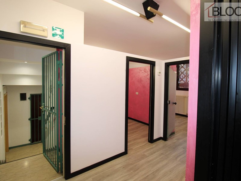 Ufficio in Vendita a Pieve di Cadore, 75'000€, 65 m²