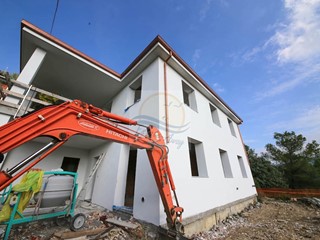 Villa in Vendita a Camporosso, 275'000€, 156 m²