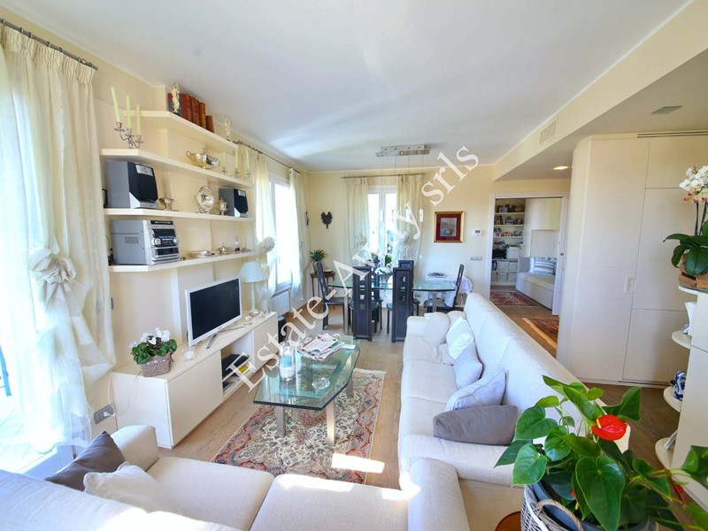 Quadrilocale in Vendita a Bordighera, 1'100'000€, 110 m²