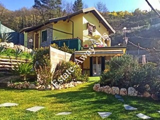 Villa in Vendita a Soldano, 330'000€, 170 m²