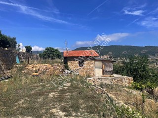 Rustico in Vendita a Bordighera, 170'000€, 20 m²