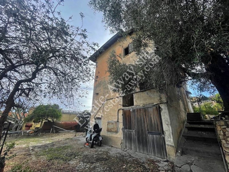 Terreno edificabile in Vendita a Ospedaletti, 800'000€, 6000 m²