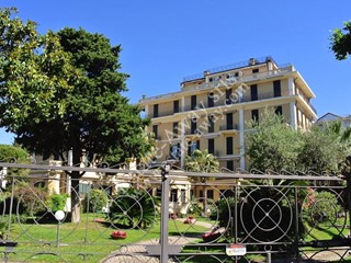 Quadrilocale in Vendita a Bordighera, 625'000€, 133 m²