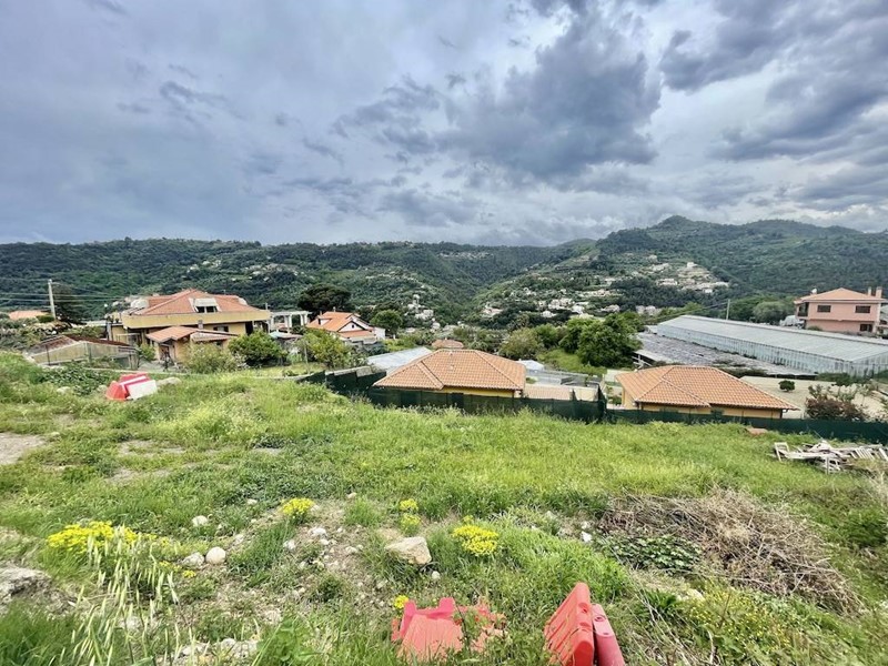 Terreno edificabile in Vendita a Camporosso, 90'000€, 800 m²