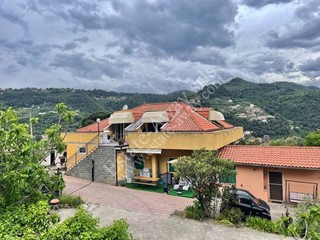 Bilocale in Vendita a Camporosso, 134'000€, 81 m²