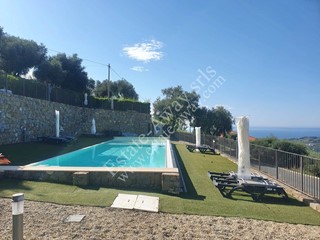 Bilocale in Vendita a Civezza, 215'000€, 60 m²