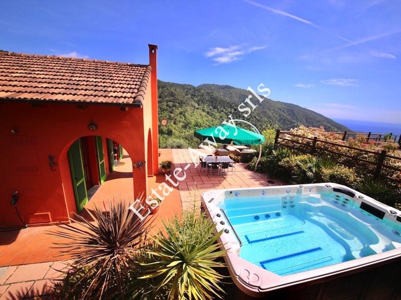 Villa in Vendita a Seborga, 419'000€, 126 m²