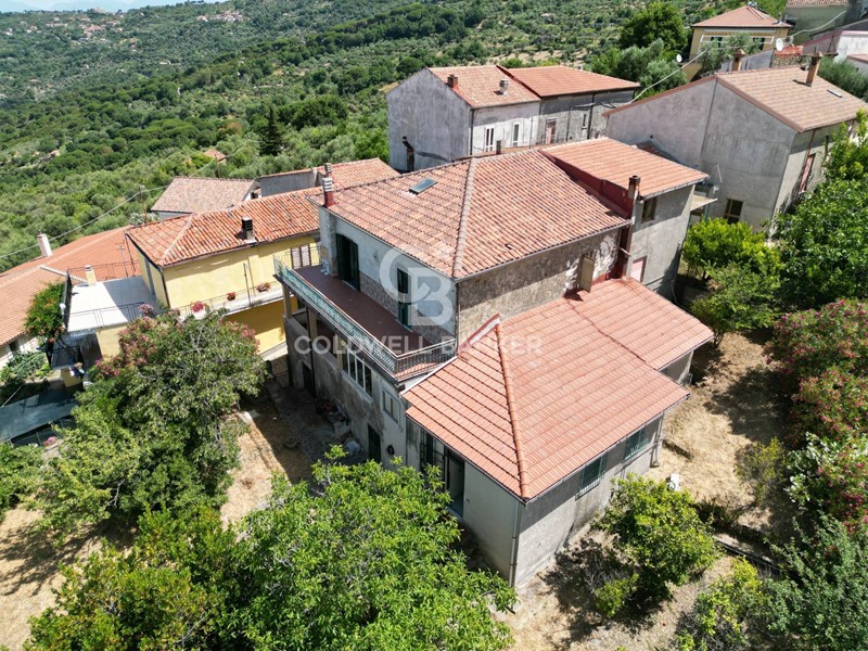 Appartamento in Vendita a Perdifumo, 120'000&euro;, 300 m²