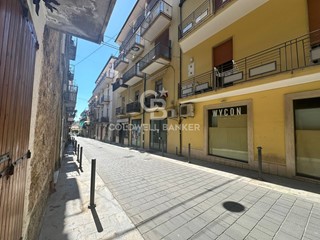Immobile commerciale in Vendita a Agropoli, 160'000€, 56 m²