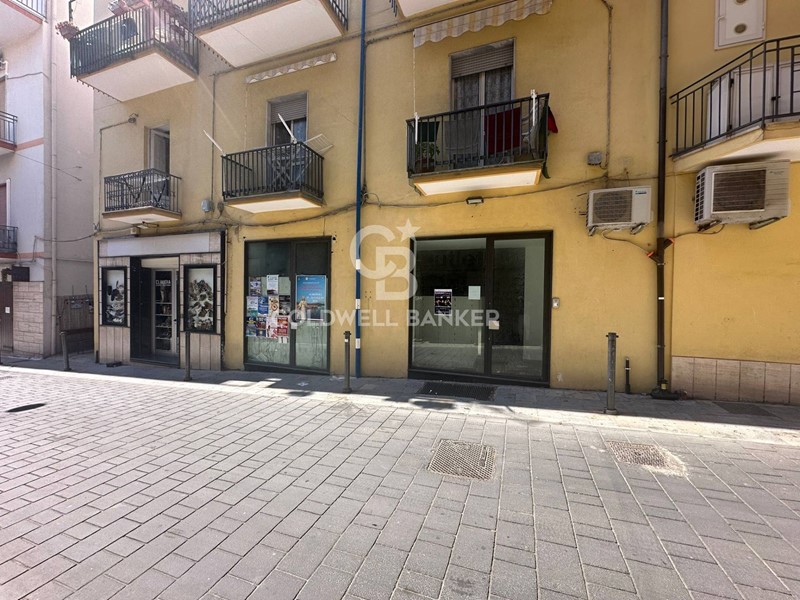 Immobile commerciale in Vendita a Agropoli, 120'000€, 33 m²