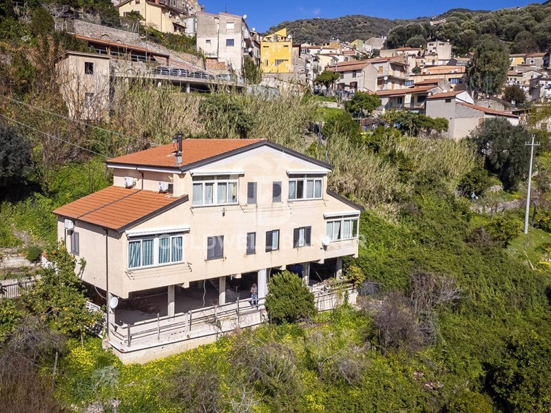 Appartamento in Vendita a Pisciotta, 140'000€, 87 m²