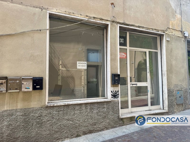 Ufficio in Vendita a Palazzolo sull'Oglio, 45'000€, 45 m²