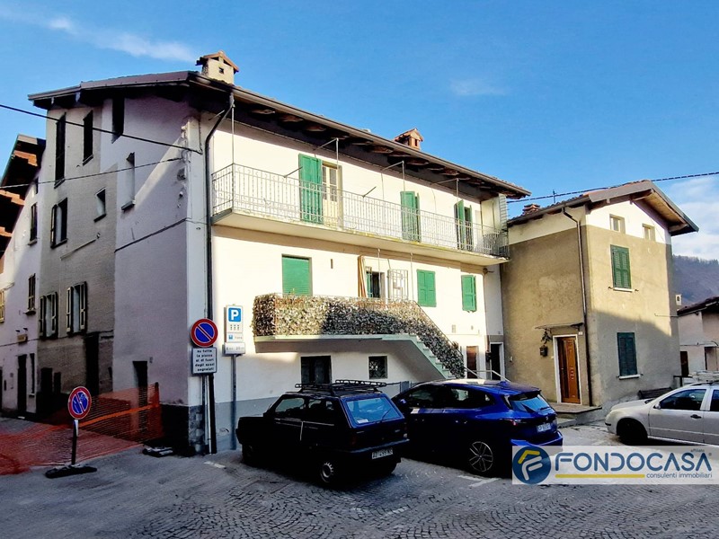 Appartamento in Vendita a Pezzaze, 28'500€, 128 m²