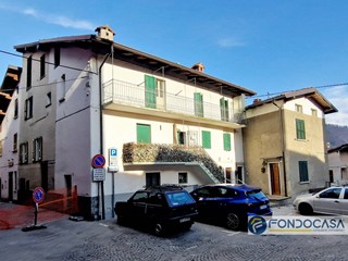 Appartamento in Vendita a Pezzaze, 28'500€, 128 m²