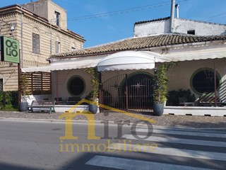 Attività commerciale in Vendita a Silvi, 500'000€, 190 m²