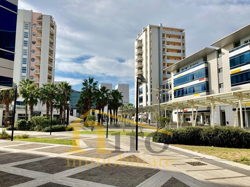 Immobile commerciale in Vendita a Pescara, 250'000&euro;, 80 m²