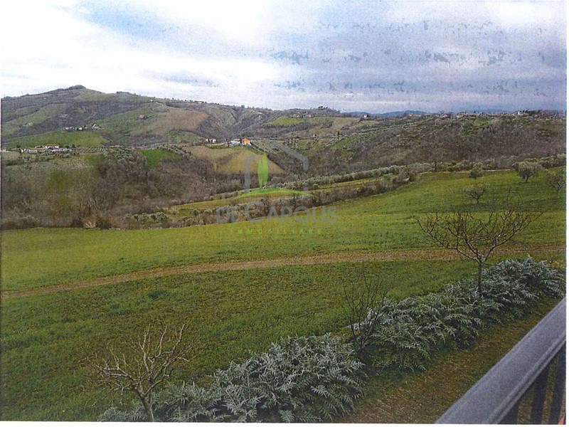 Terreno edificabile in Vendita a Campli, 220'000€, 238560 m²
