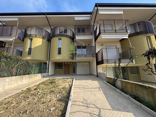 Villetta a schiera in Vendita a Ascoli Piceno, 375'000€, 240 m²