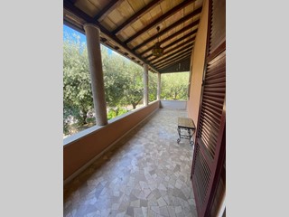 Villa in Vendita a Ascoli Piceno, 480'000€, 445 m²