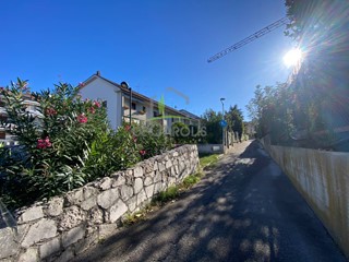 Villetta a schiera in Vendita a Maltignano, 190'000€, 206 m²