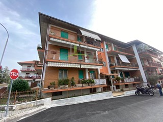 Appartamento in Vendita a Castel di Lama, 105'000€, 125 m²