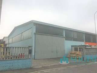 Capannone in Vendita a Zibido San Giacomo, 300 m²