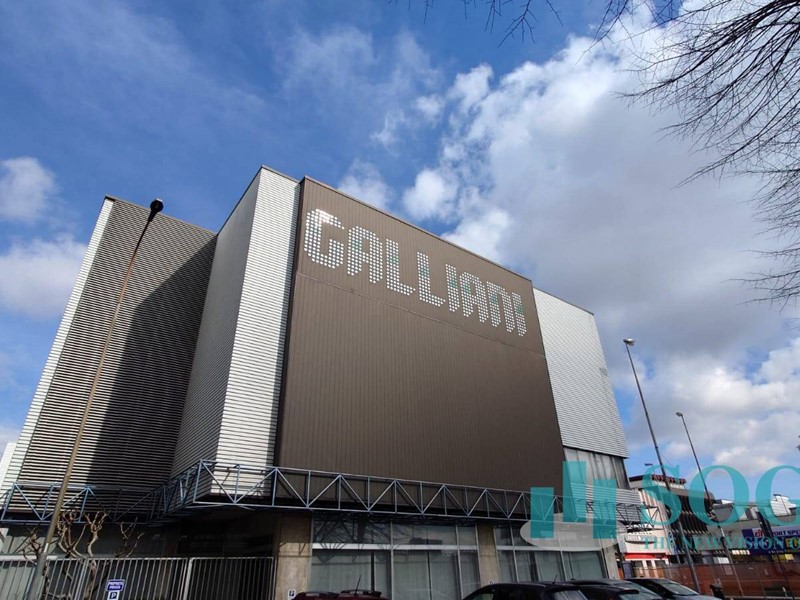 Immobile commerciale in Vendita a Lissone, 2600 m²