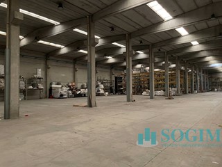 Immobile commerciale in Vendita a Piacenza, 6'650'000€, 8384 m²
