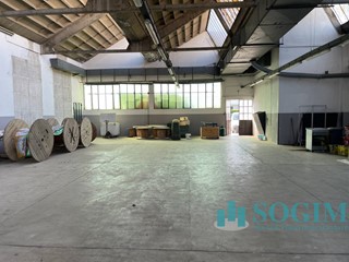 Immobile commerciale in Affitto a Cornate d'Adda, 6'660&euro;, 1000 m²