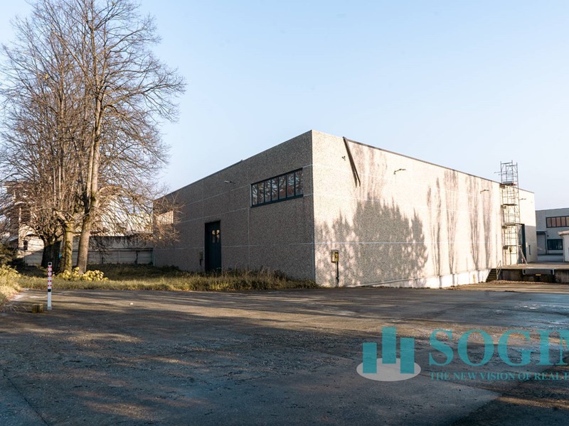 Capannone in Vendita a Lissone, 1'150'000€, 1260 m²