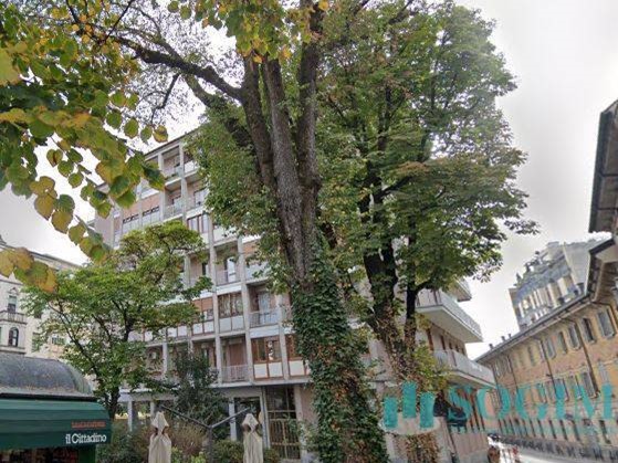 Ufficio in Affitto a Monza, 1'700&euro;, 180 m²