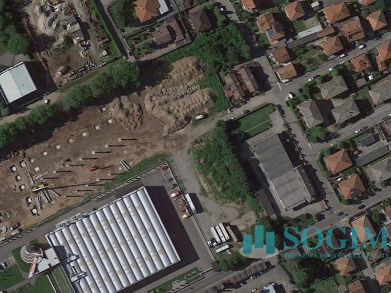 Capannone in Vendita a Cassano Magnago, 7'632'000€, 6360 m²