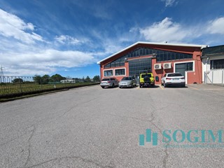 Immobile commerciale in Vendita a Gorgonzola, 770'000€, 650 m²