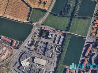 Terreno industriale in Vendita a Cassano d'Adda, 390'000€, 1885 m²