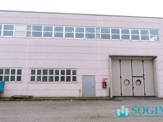 Capannone in Vendita a Melzo, 1'890'000€, 2568 m²
