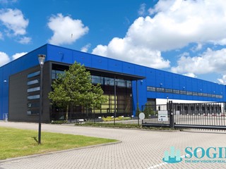 Capannone in Vendita a Corsico, 3'750'000€, 4400 m²