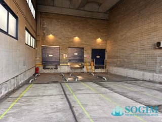 Capannone in Affitto a Legnano, 31'670€, 7014 m²