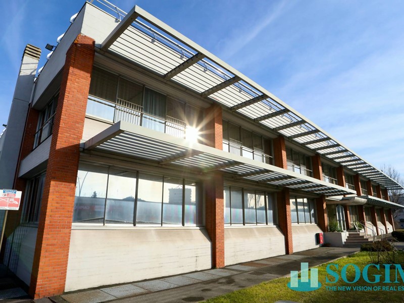Ufficio in Affitto a Cinisello Balsamo, 5'200&euro;, 520 m²