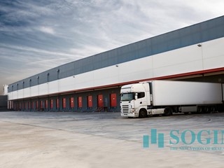 Capannone in Affitto a Monticelli d'Ongina, 23000 m²