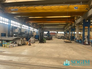 Capannone in Vendita a Aicurzio, 1'900'000€, 3500 m²