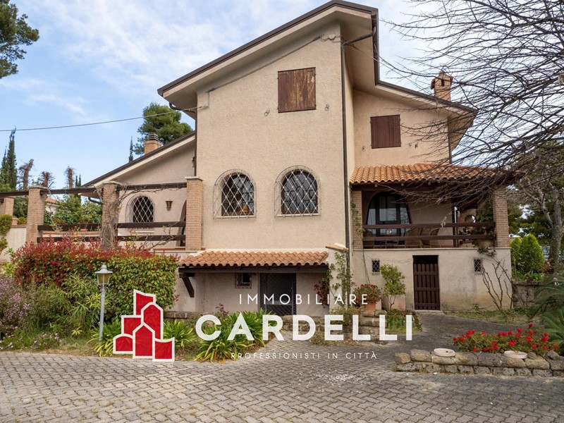 Villa in Vendita a Civitanova Marche, 1'100'000€, 600 m²