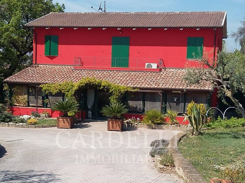 Casa Indipendente in Vendita a Civitanova Marche, 550'000€, 350 m²