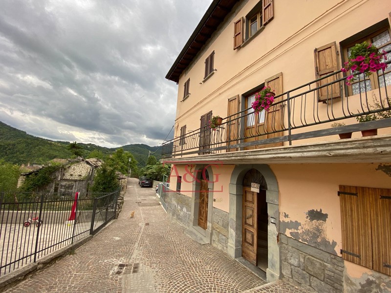 Casa Indipendente in Vendita a Montegallo, 70'000€, 150 m²