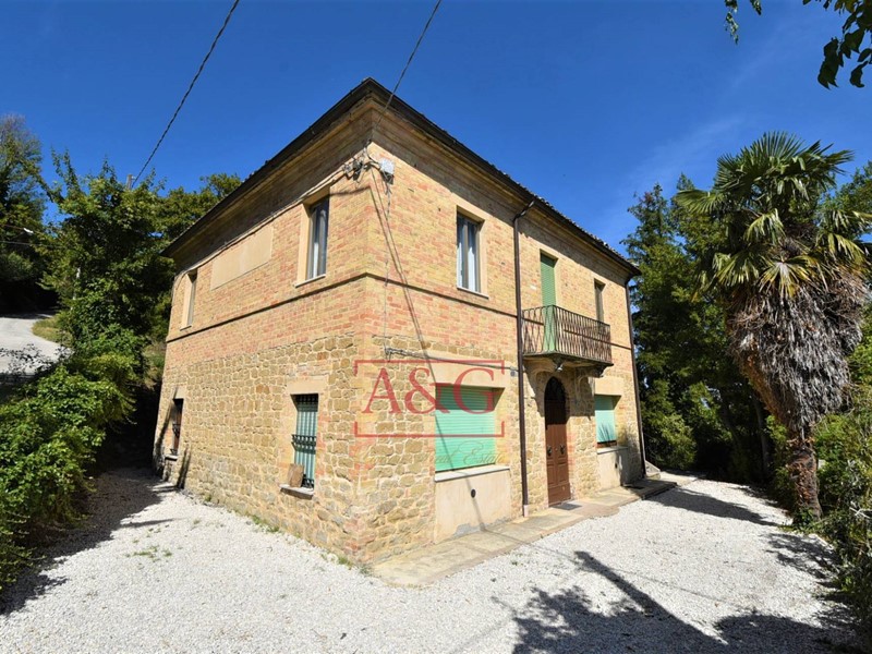 Casa Indipendente in Vendita a Force, 170'000€, 214 m²