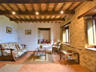 Casa Indipendente in Vendita a Montefalcone Appennino, 140'000€, 216 m²