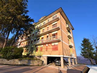 Attico in Vendita a Amandola, 50'000€, 110 m²