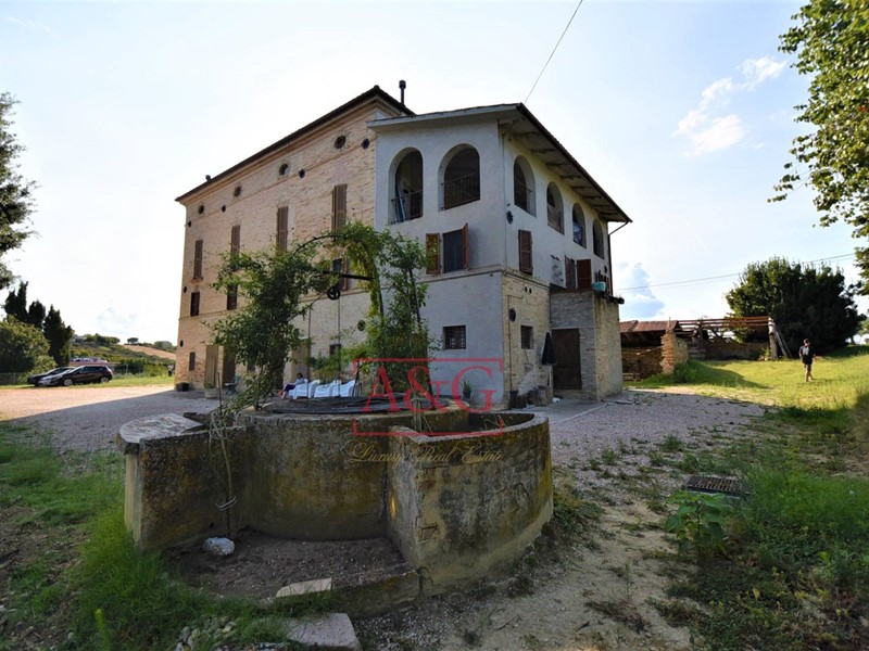 Appartamento in Vendita a Mogliano, 175'000&euro;, 336 m²